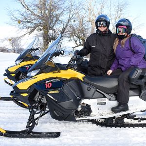 Paseo en moto de nieve en Cerro Otto