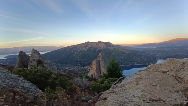 Atardecer entre Lengas: Hiking Guiado - Imagen 3